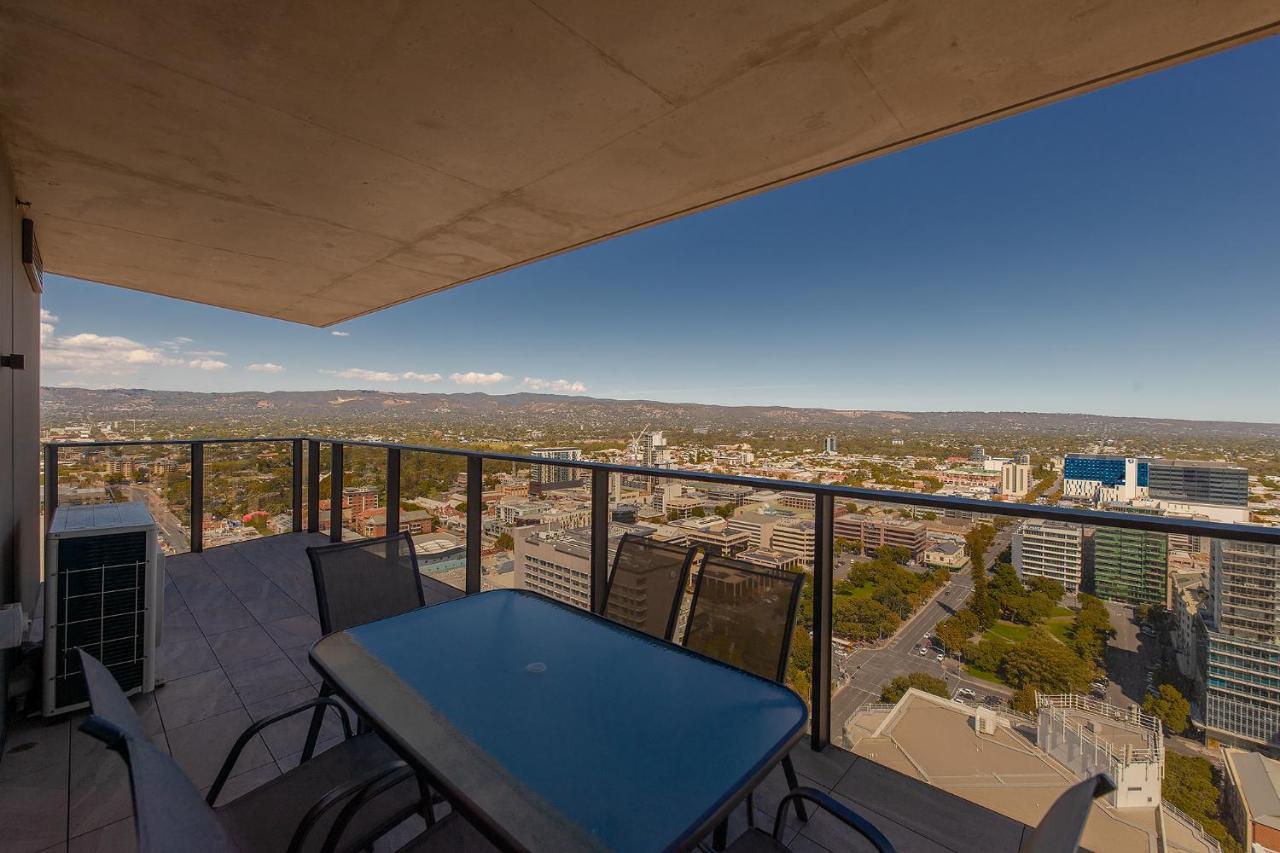 Realm Apartments By Cllix Adelaide Esterno foto